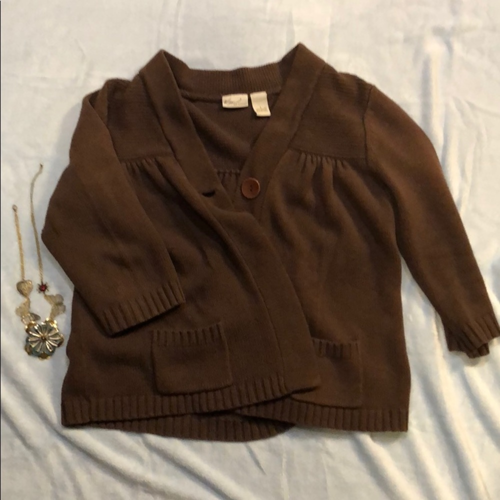 Sweater and necklace